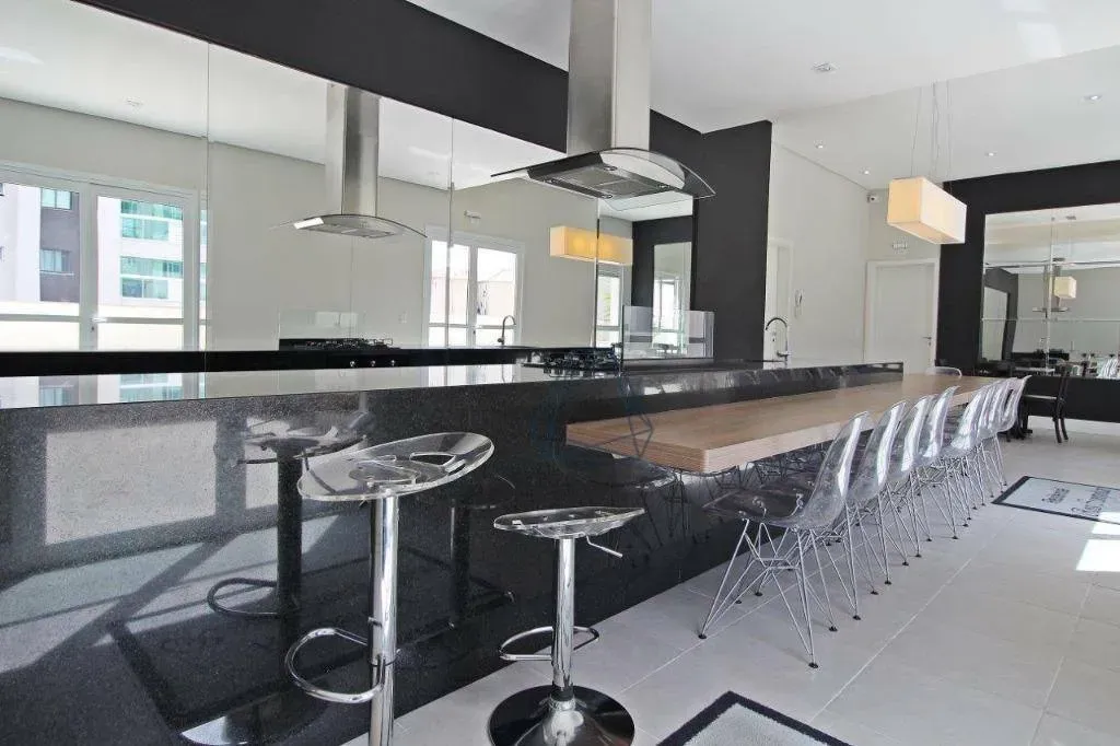 3-bedroom apartment with a private BBQ — photo 45