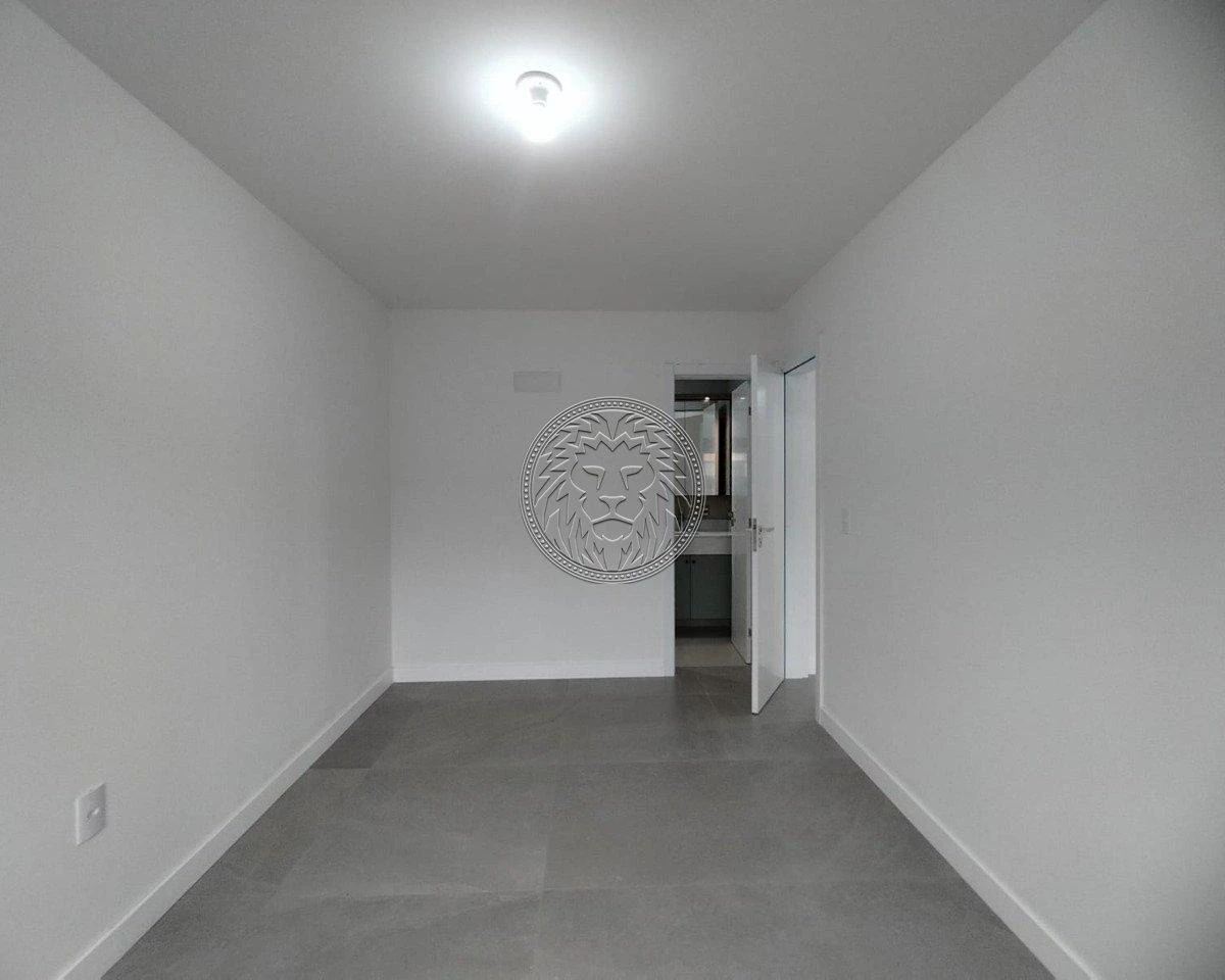 Пральна машина та 2 спальні: квартира 70 м² — photo 44