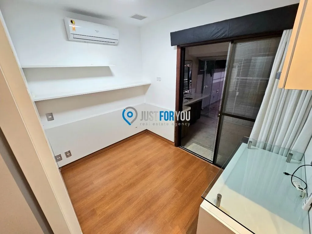 Furnished 4-bedroom house with 5 bathrooms and 350 m² — photo 36