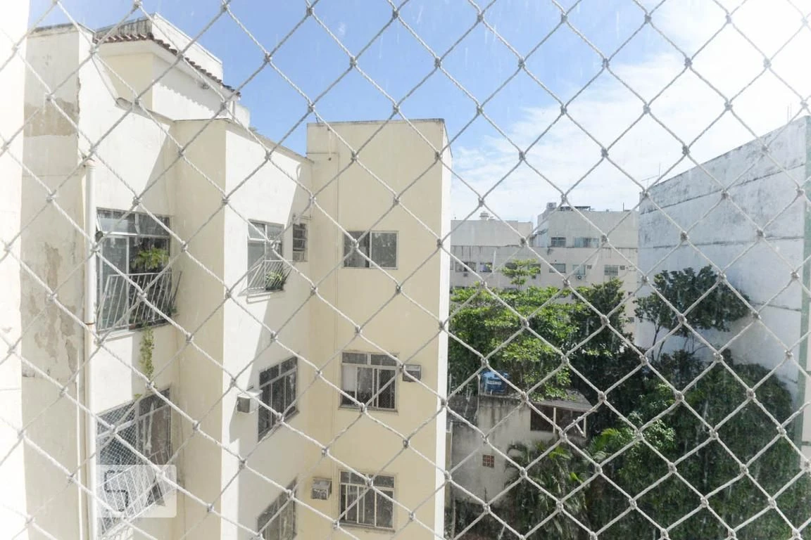 Квартира: 2 спальні, 80 м²