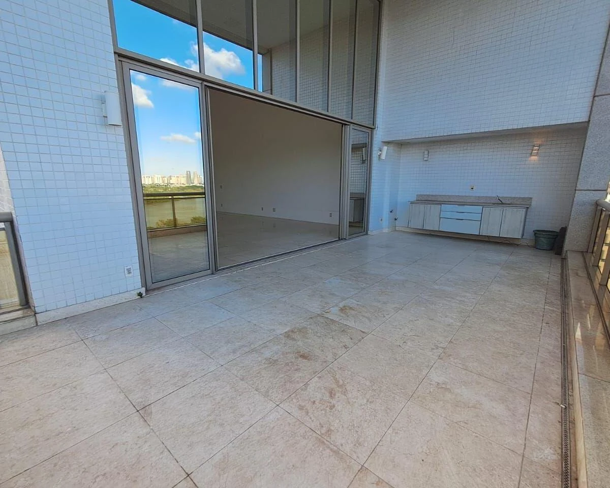 4-suite apartment with 370 m² and private BBQ area — photo 31