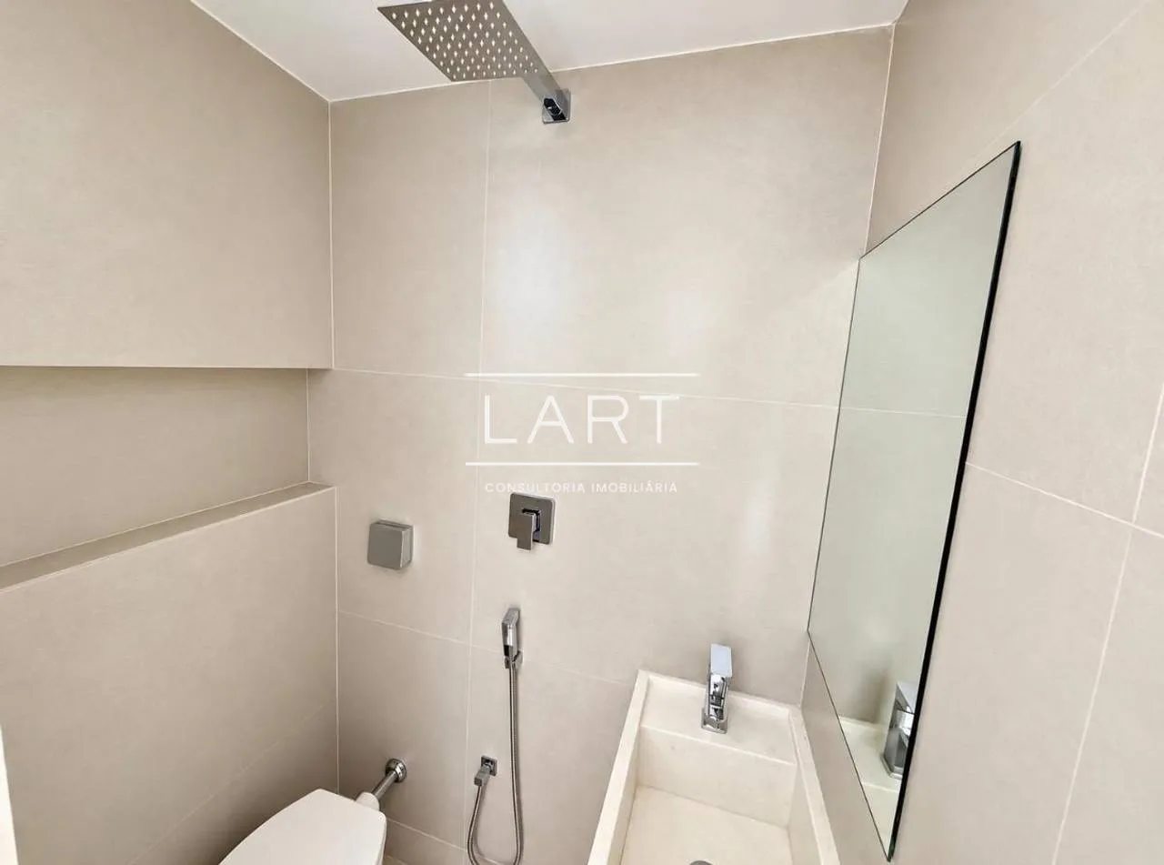 Apartment on the 6th floor with a glass-enclosed balcony — photo 18