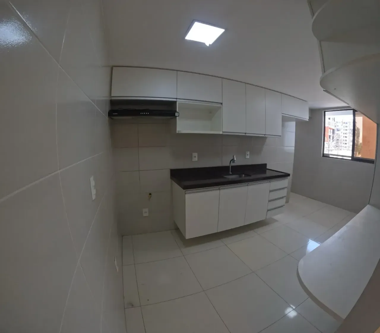 3-suite apartment with 4 bathrooms and 2 parking spots — photo 19