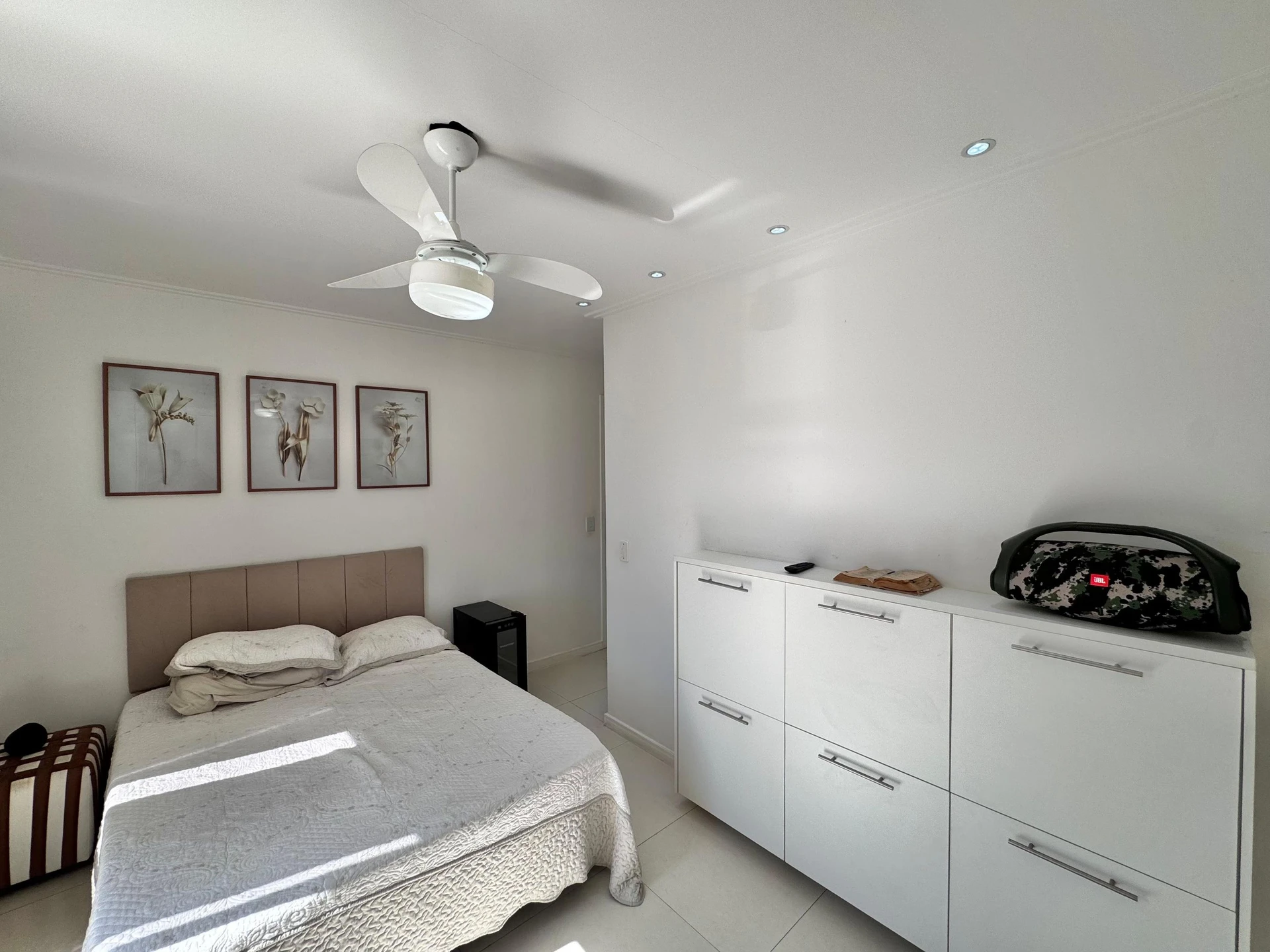 Furnished apartment with 3 bedrooms and 2 parking spaces — photo 51