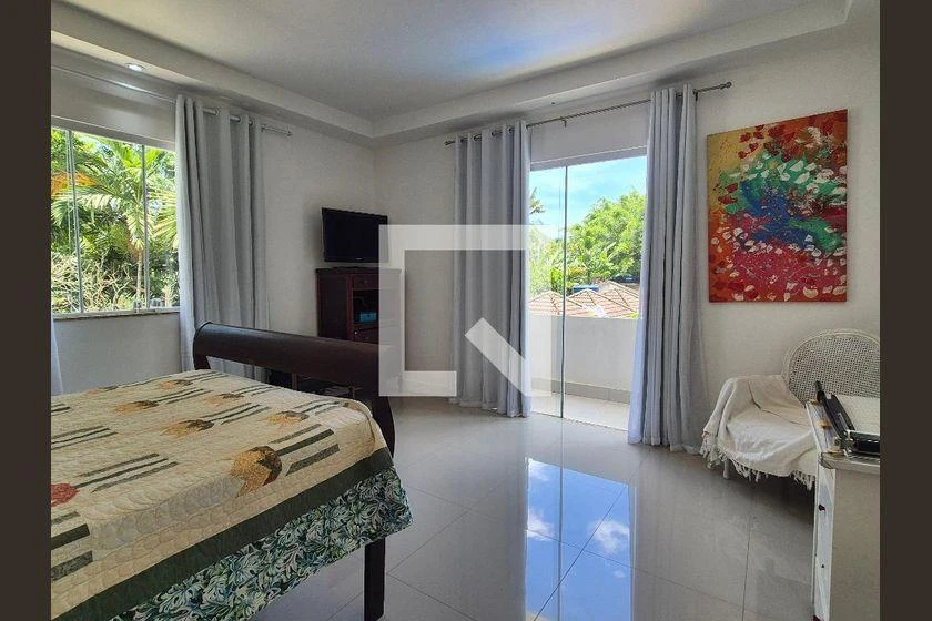 Furnished house with 3 en-suite bedrooms and shared BBQ — photo 19