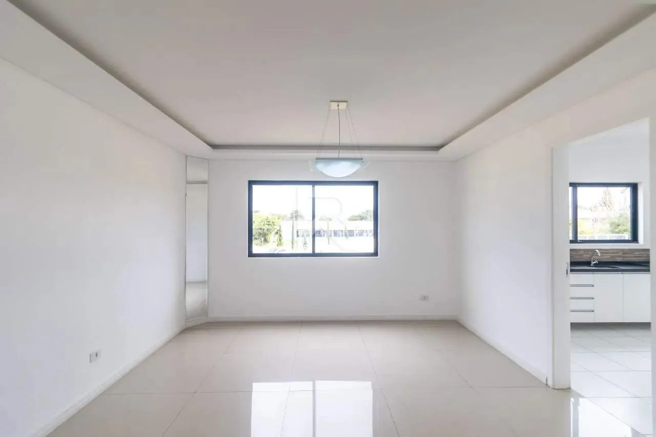 House with 5 bedrooms and 3 parking spaces — photo 6