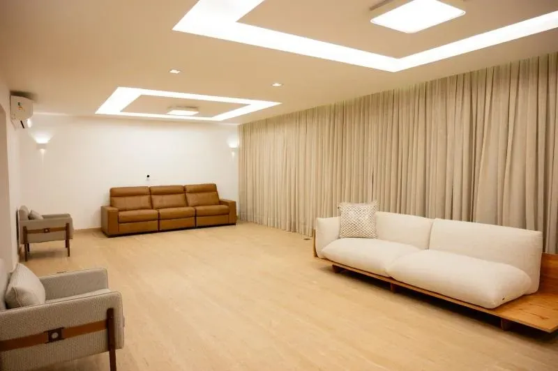 5-bedroom apartment, 1 with its own bathroom, 218 m² — photo 8