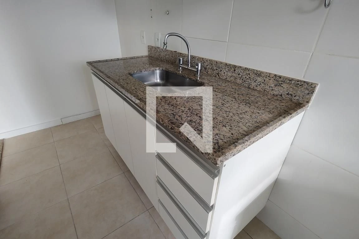 Apartamento, 70 m², com janelas do piso ao teto — photo 47