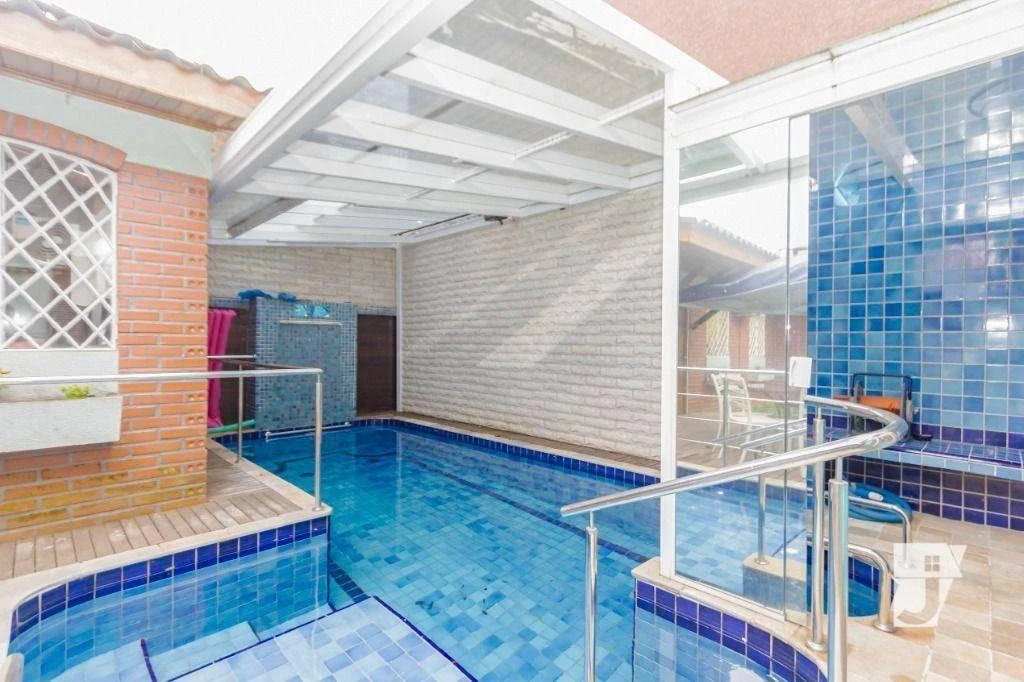 Ванна та 4 спальні: будинок 258 м² — photo 16