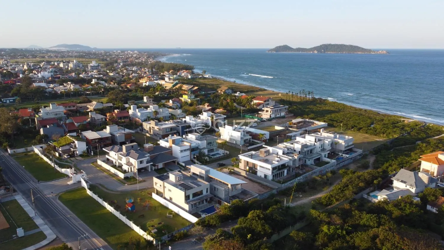 Water view in a 5-bedroom house, 343 m² — photo 7
