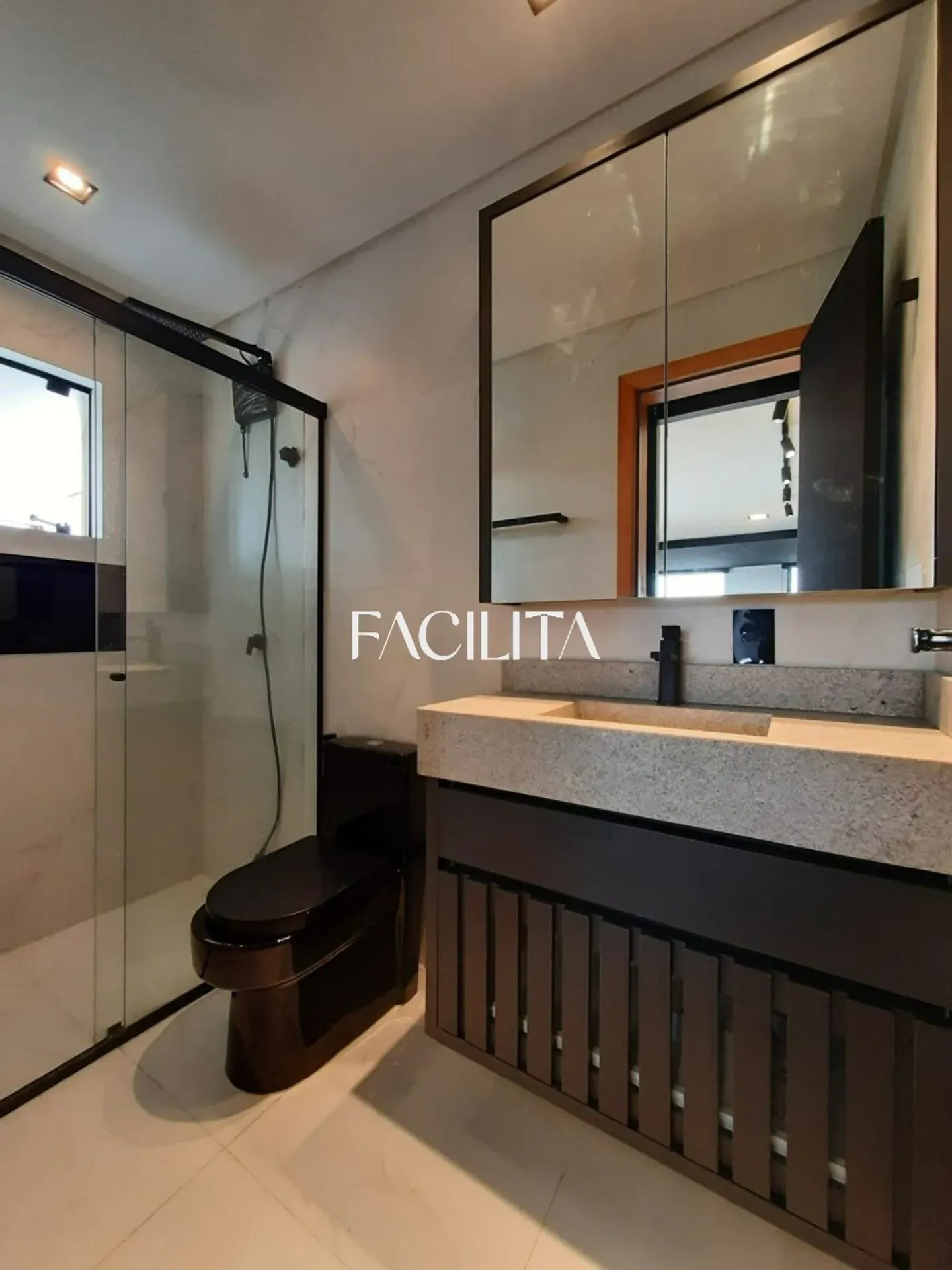 Меблированная мансарда 30 м² с 1 спальней — photo 40
