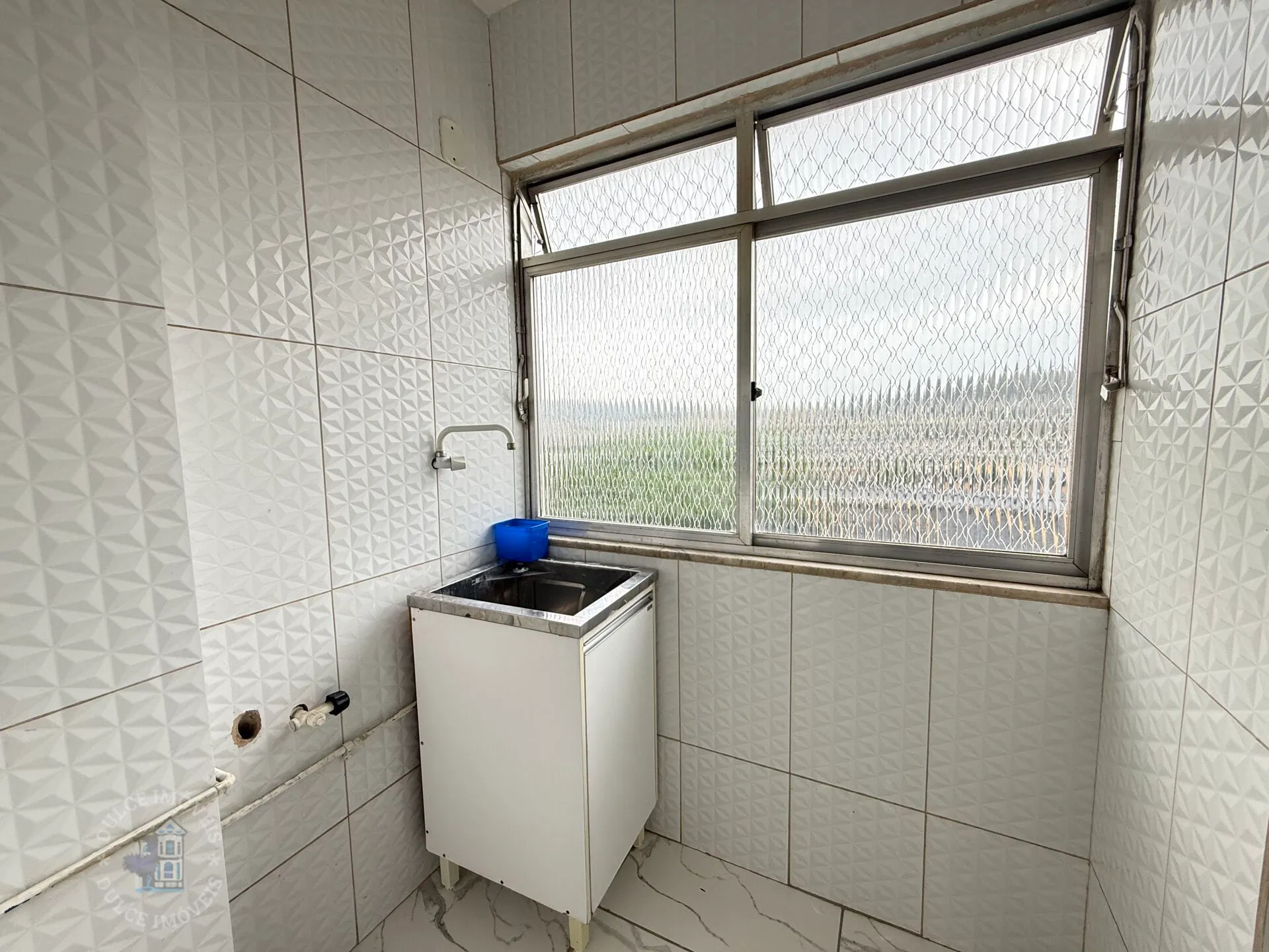 2-bedroom apartment in a building with a pool — photo 12