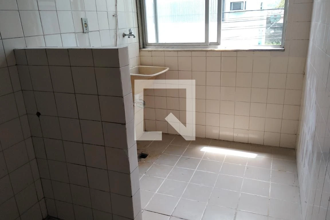 2-bedroom apartment in a building with a pool — photo 19