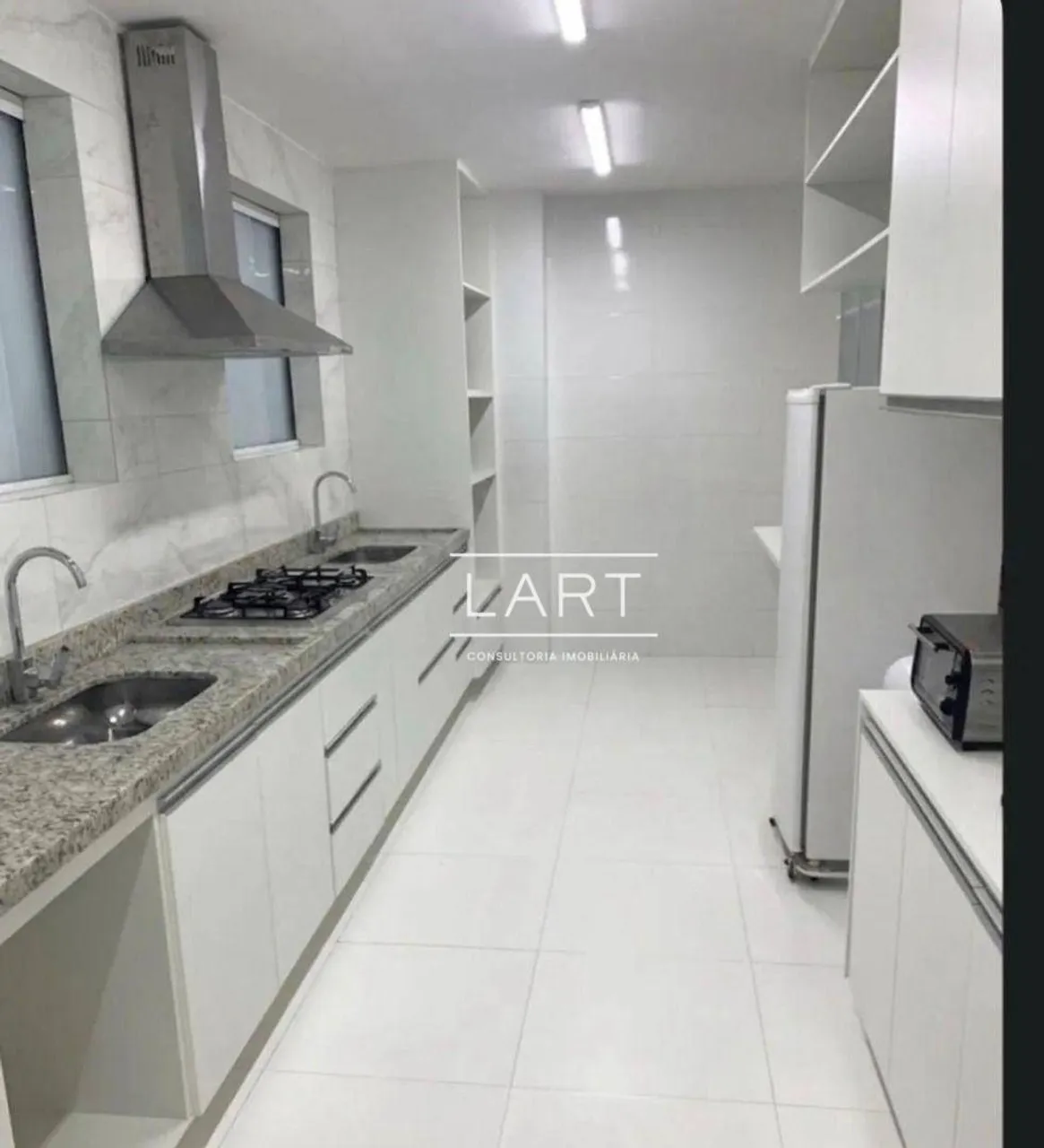Apartamento mobiliado com 4 quartos e 4 banheiros — photo 4