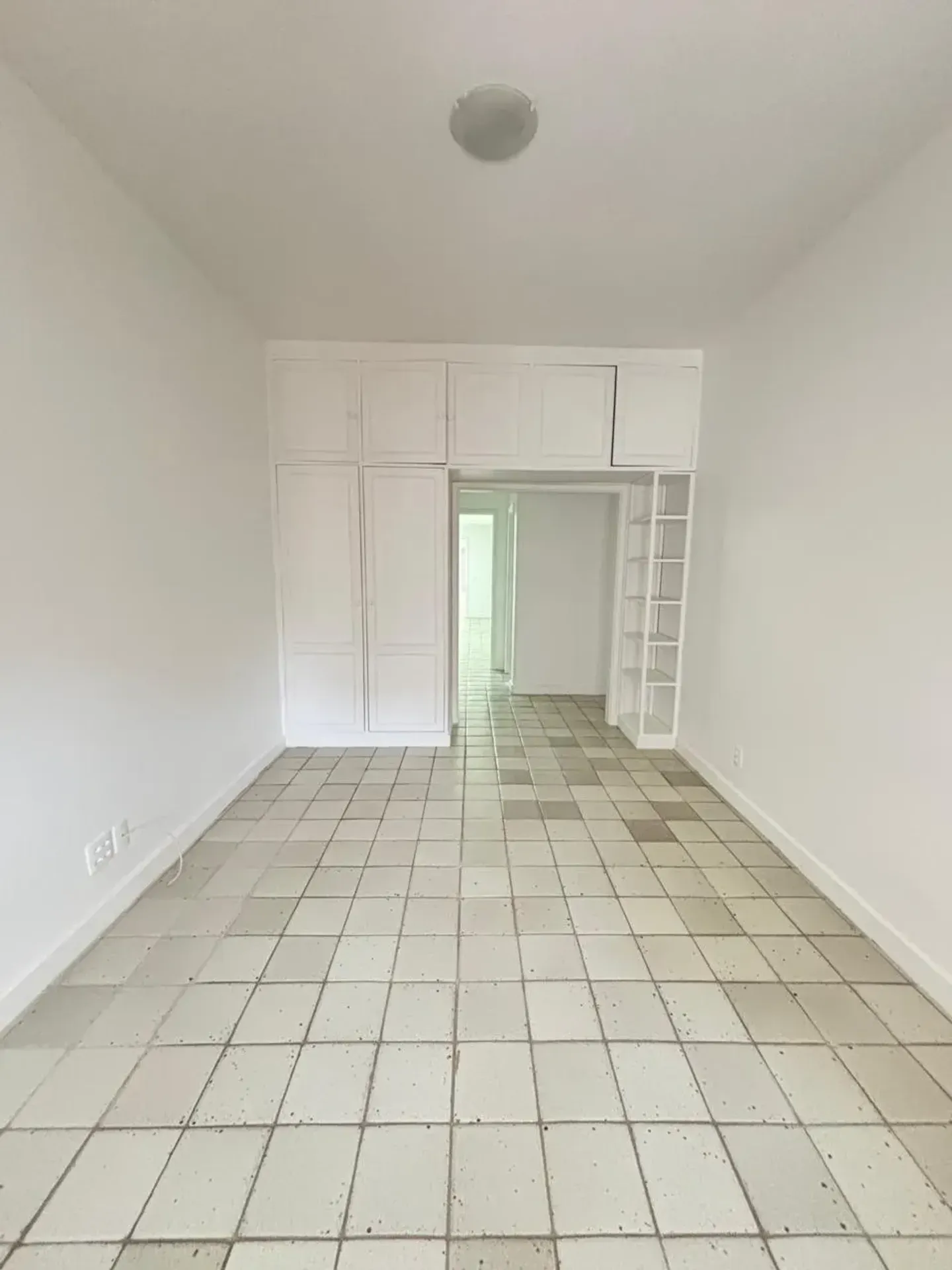 Apartment, 280 m², with a water view — photo 25