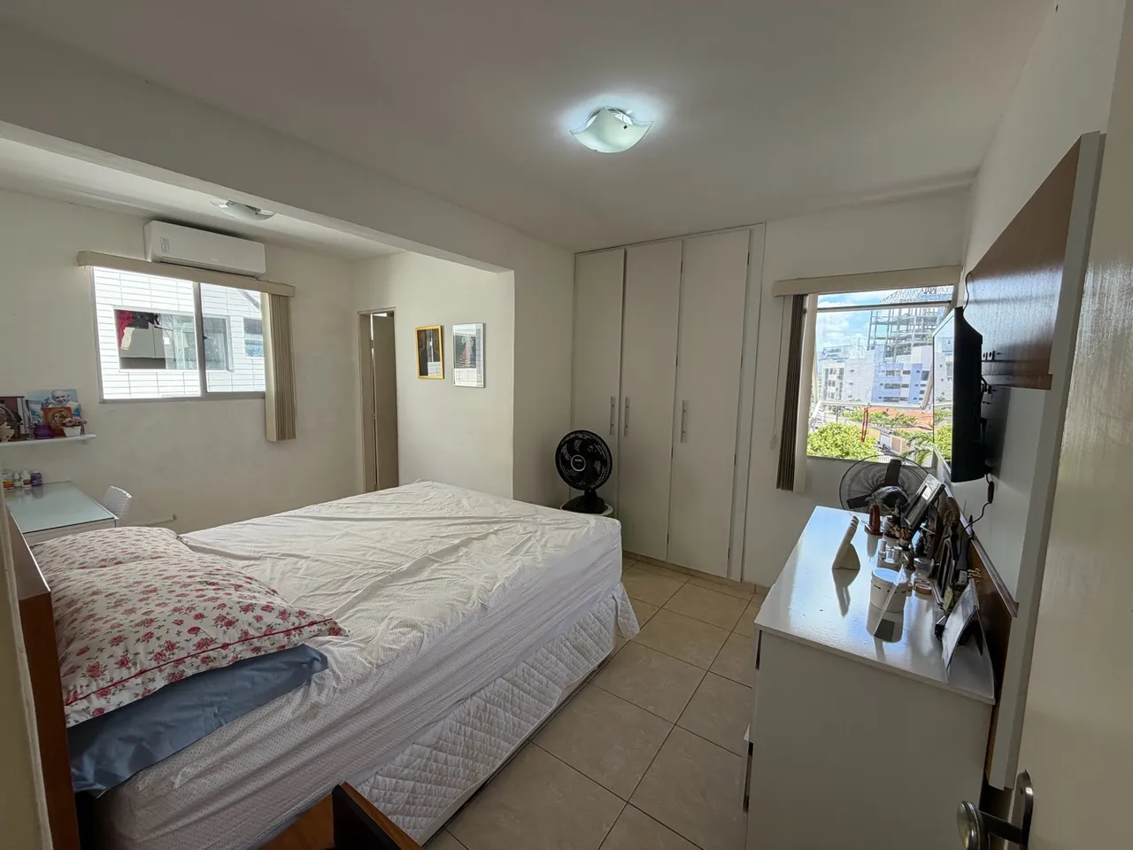 3-bedroom apartment with a washing machine in João Pessoa — photo 11