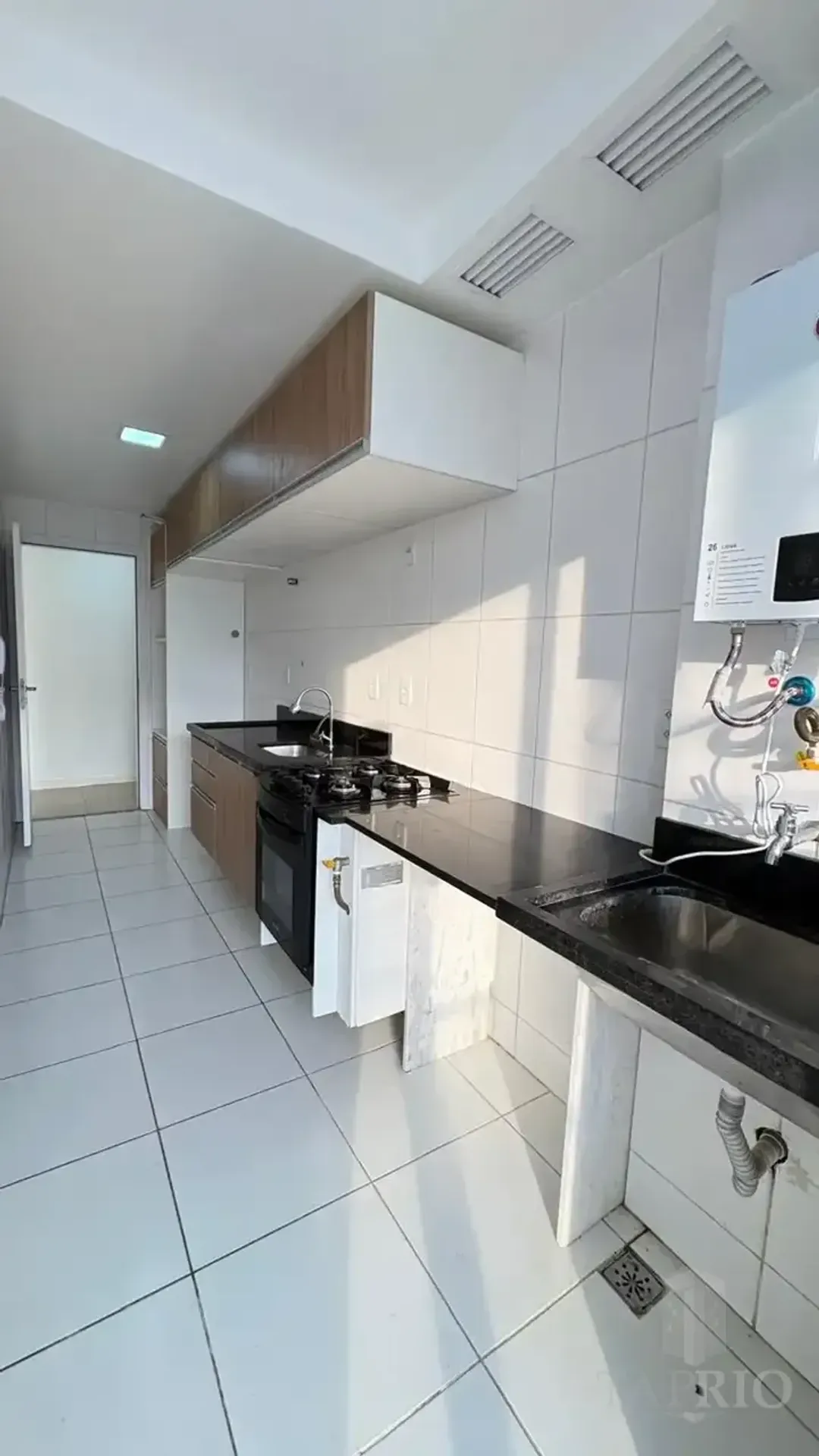 3-bedroom apartment with 3 bathrooms and 2 parking spots — photo 29