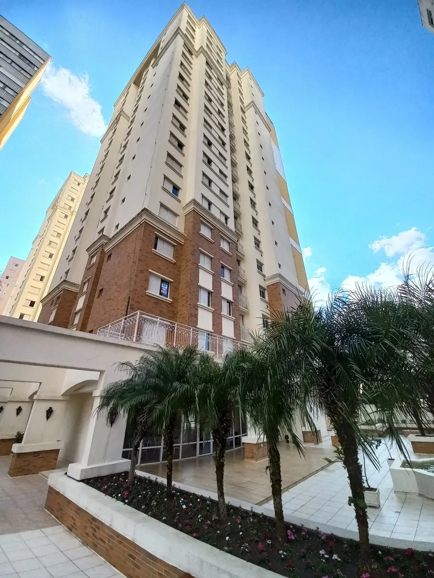104 m² apartment with 2 bedrooms and 2 bathrooms — photo 2