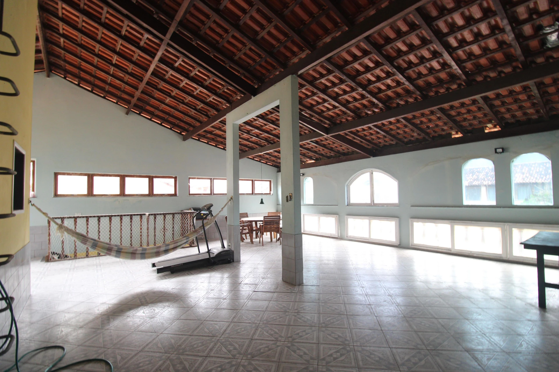 Furnished house with 6 bedrooms and 4 bathrooms — photo 40