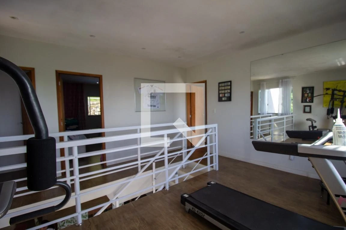Furnished house with 5 bedrooms and 6 parking spaces — photo 89
