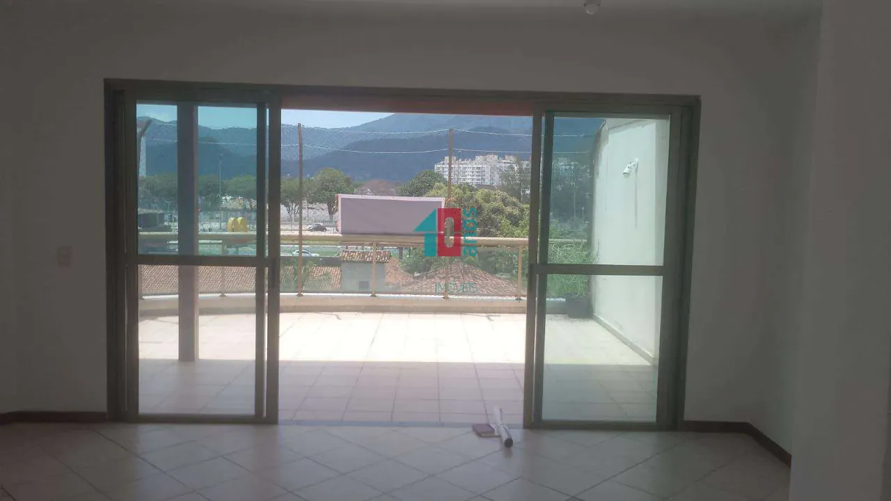 Penthouse with 3 bedrooms, 1 bathroom and balcony grill — photo 6