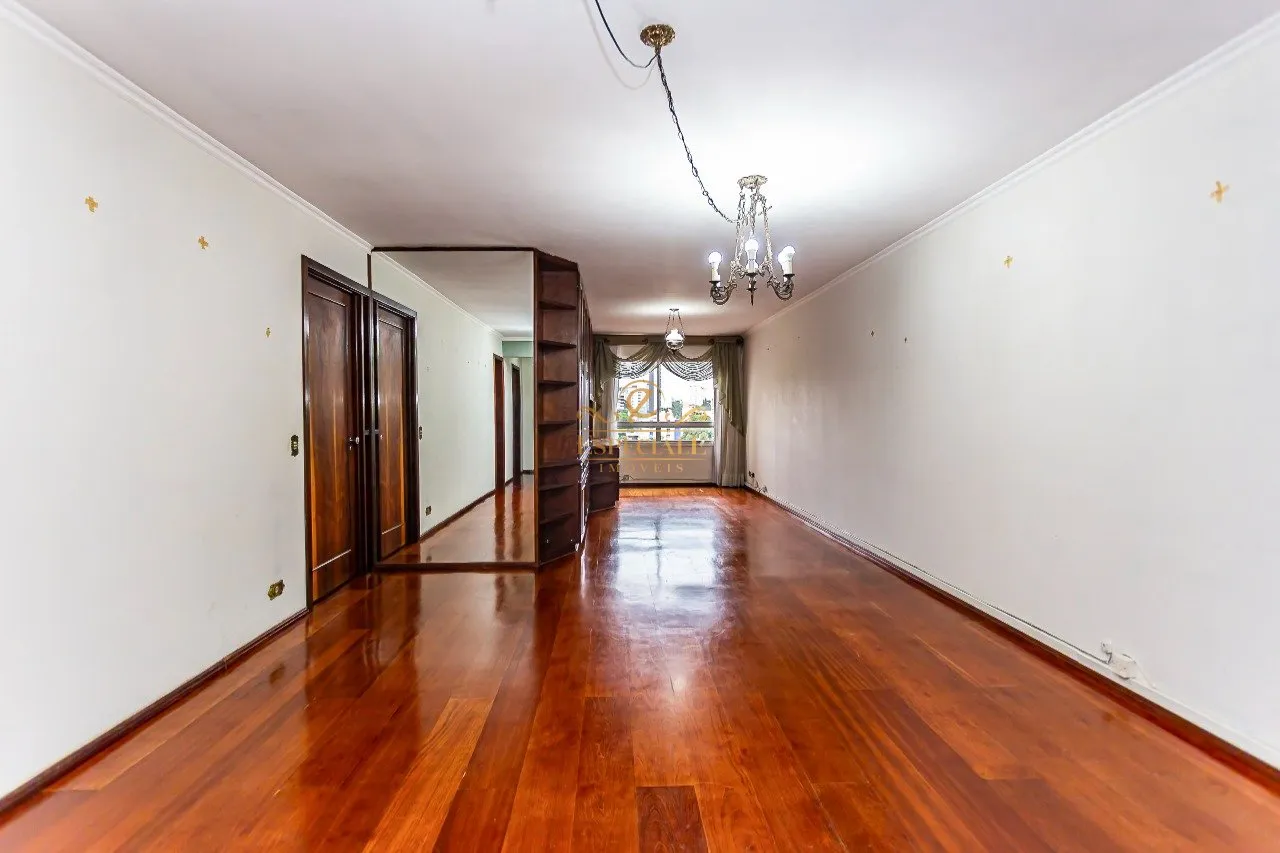 3-bedroom apartment with a home office in Curitiba