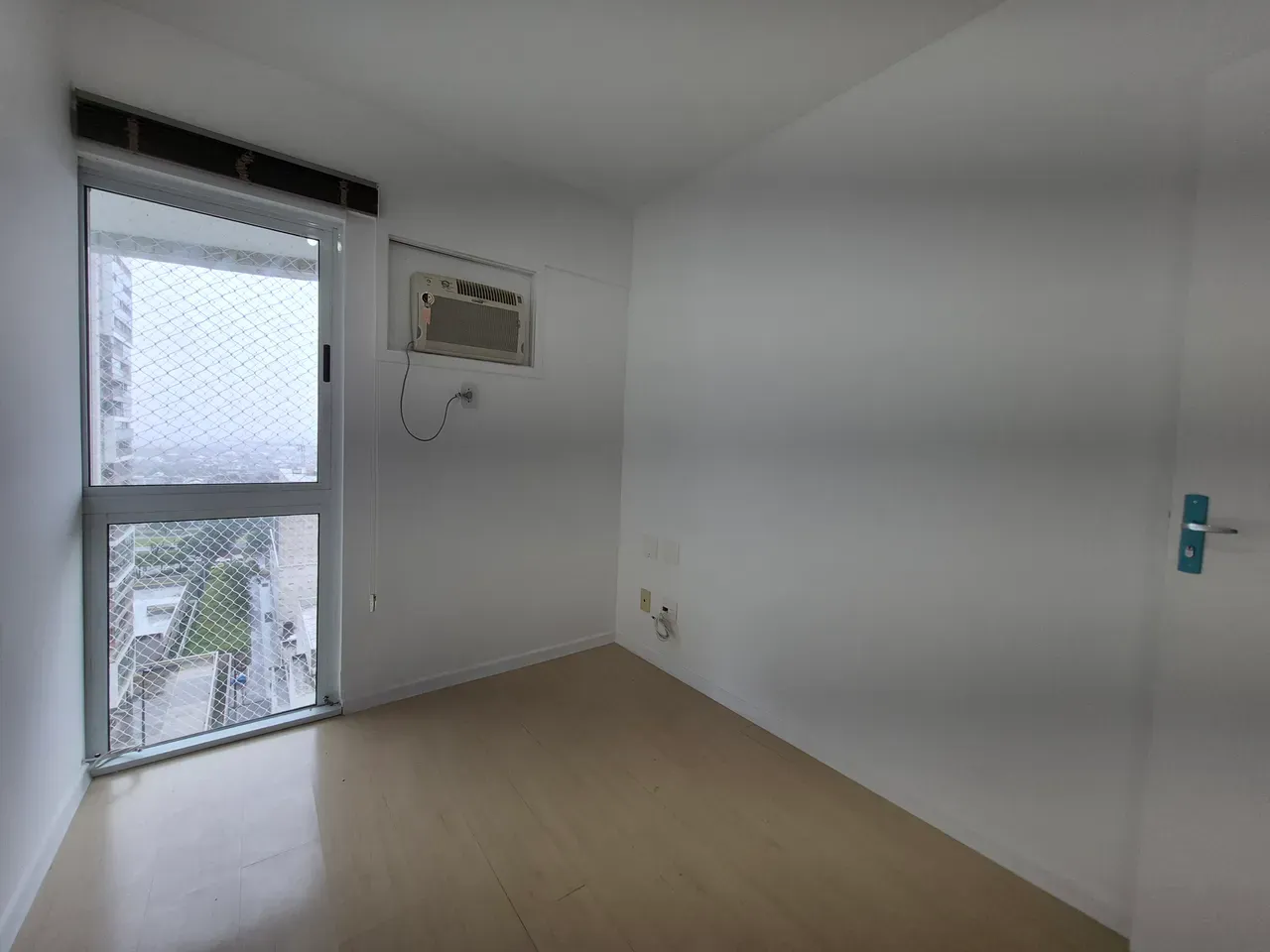 Duplex apartment with 112 m², 3 bedrooms and floor-to-ceiling — photo 30