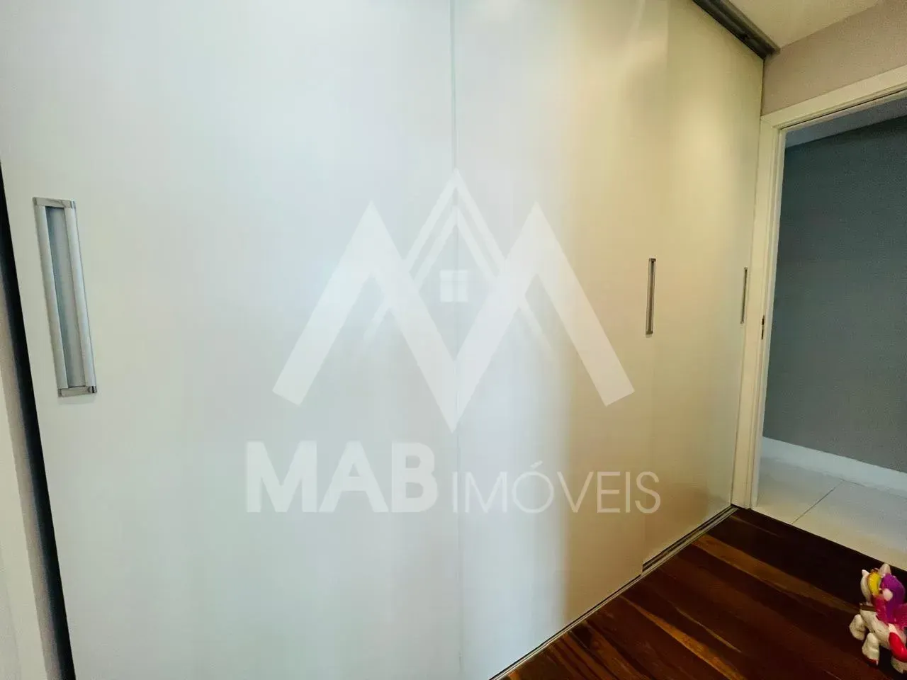 Apartamento mobiliado de 4 quartos e 5 banheiros, 160 m² — photo 15