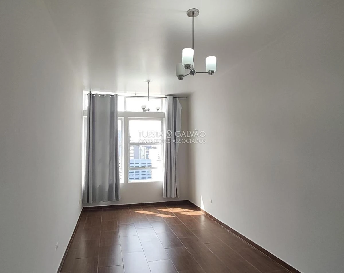 1-bedroom apartment with a separate closed kitchen — photo 4