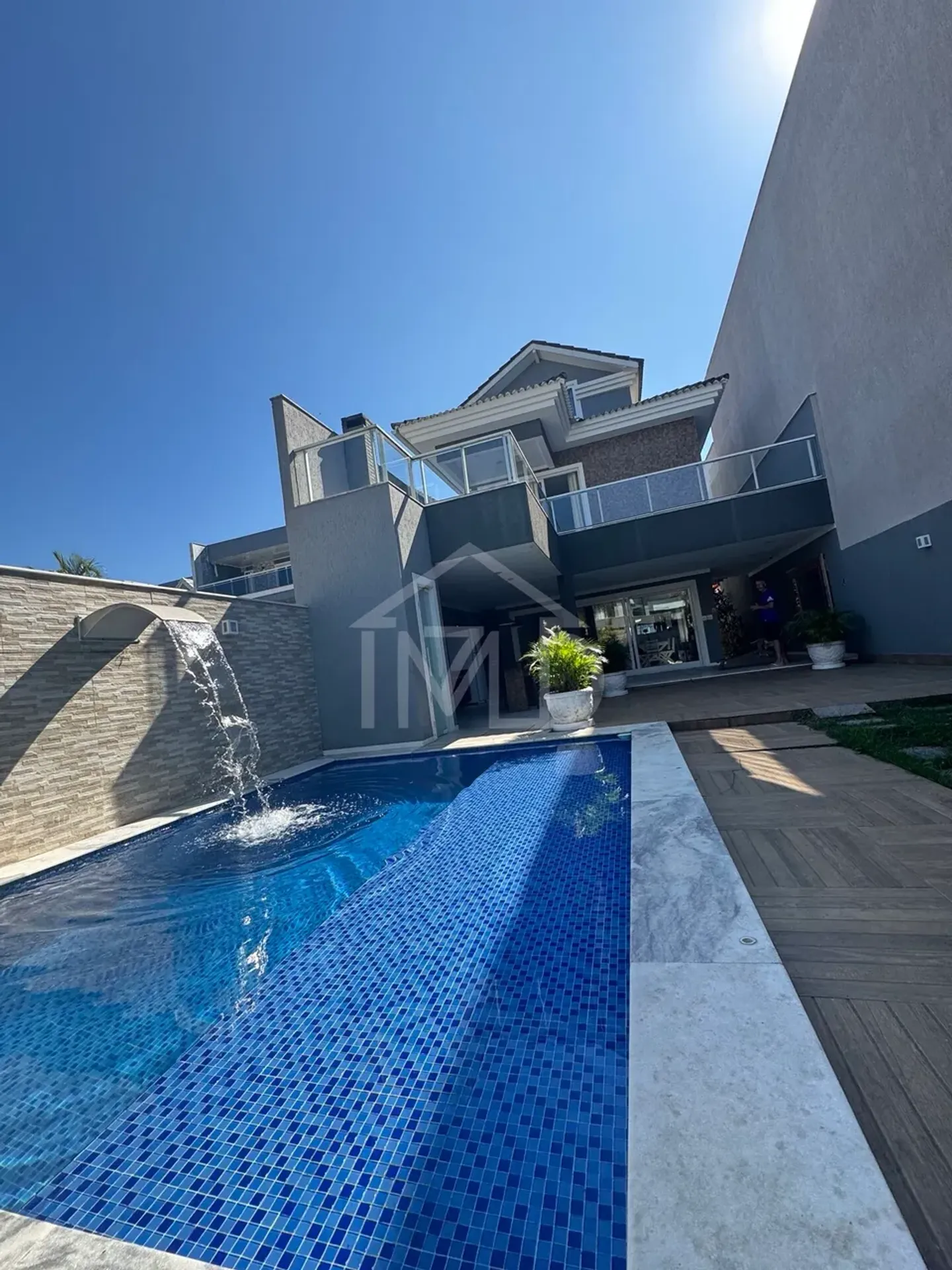 Furnished house with 4 suites and pool, 350 m² — photo 34