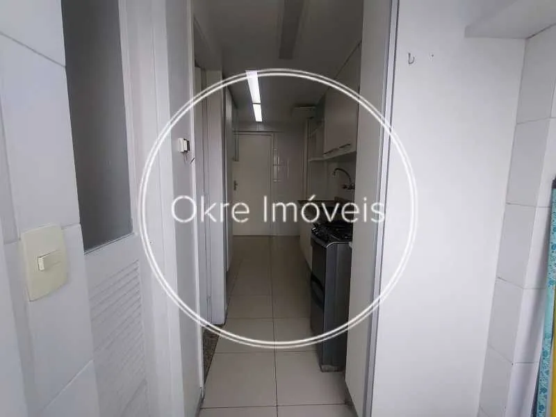 Unfurnished apartment with 2 bedrooms and 3 bathrooms — photo 32