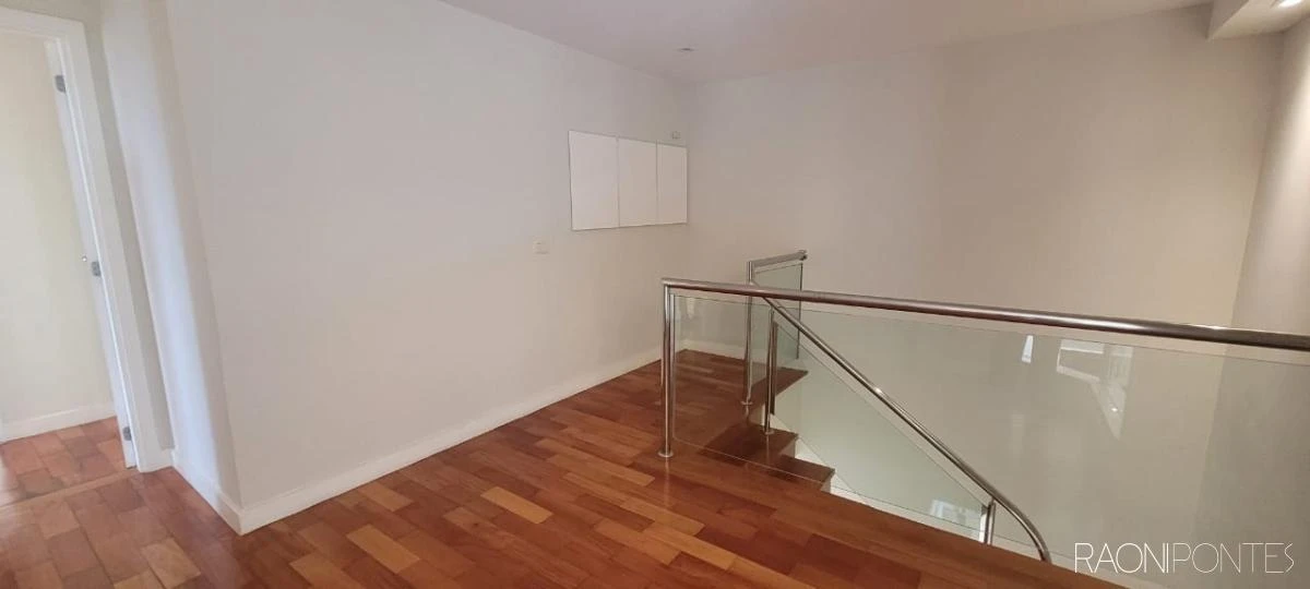 3-bedroom apartment with a water view in Rio de Janeiro — photo 13