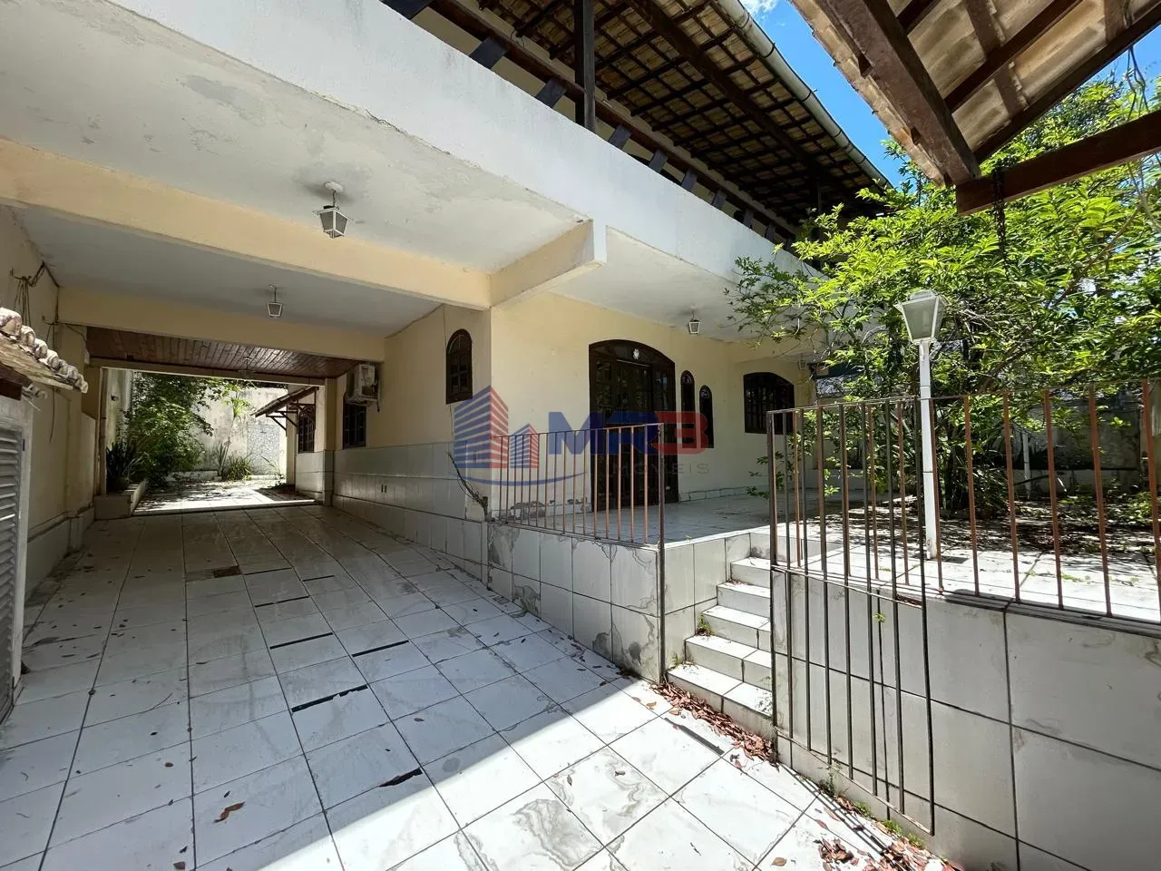 House, 280 m², with a bathtub — photo 11