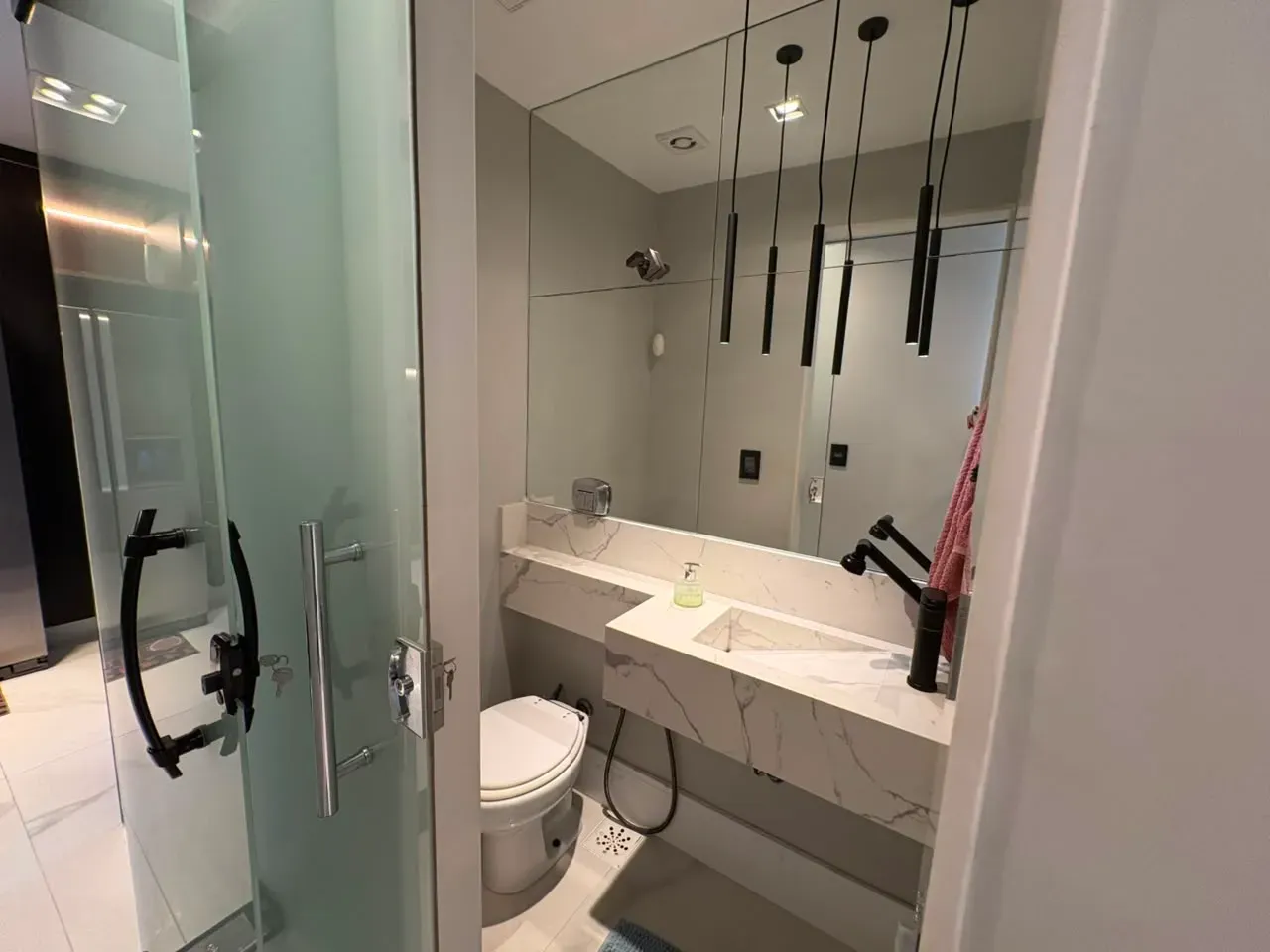 Furnished 266 m² house with 6 bedrooms and balcony grill — photo 35