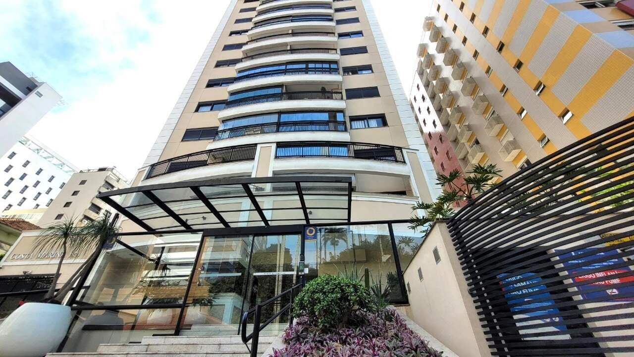 Furnished apartment, 122 m², with a glass-enclosed balcony — photo 27