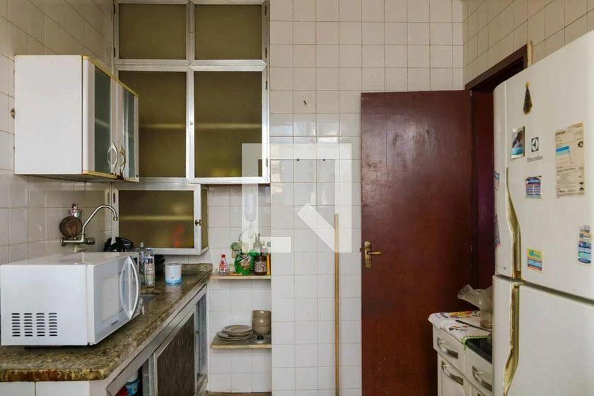 Furnished 2-bedroom apartment with 1 bathroom — photo 13