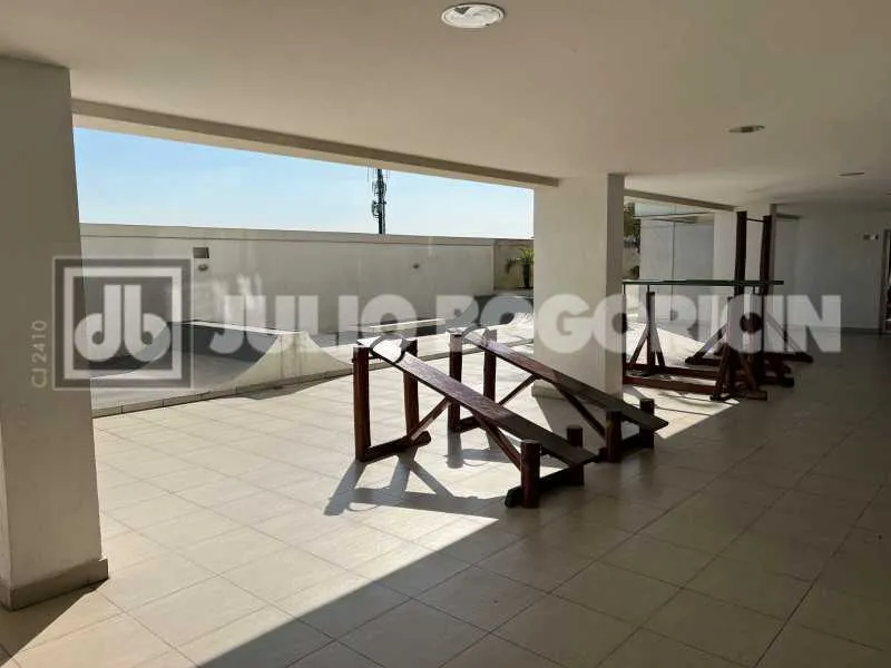 Apartamento com 2 dormitórios e lavanderia com máquina — photo 3