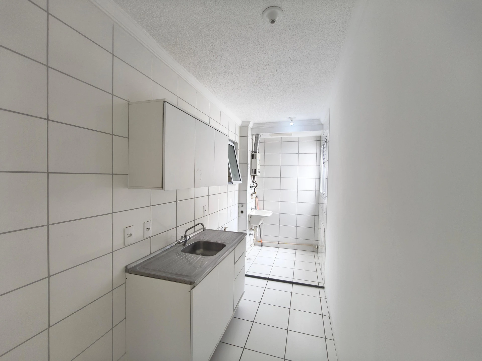 Mountain view in a 2-bedroom apartment, 45 m² — photo 2