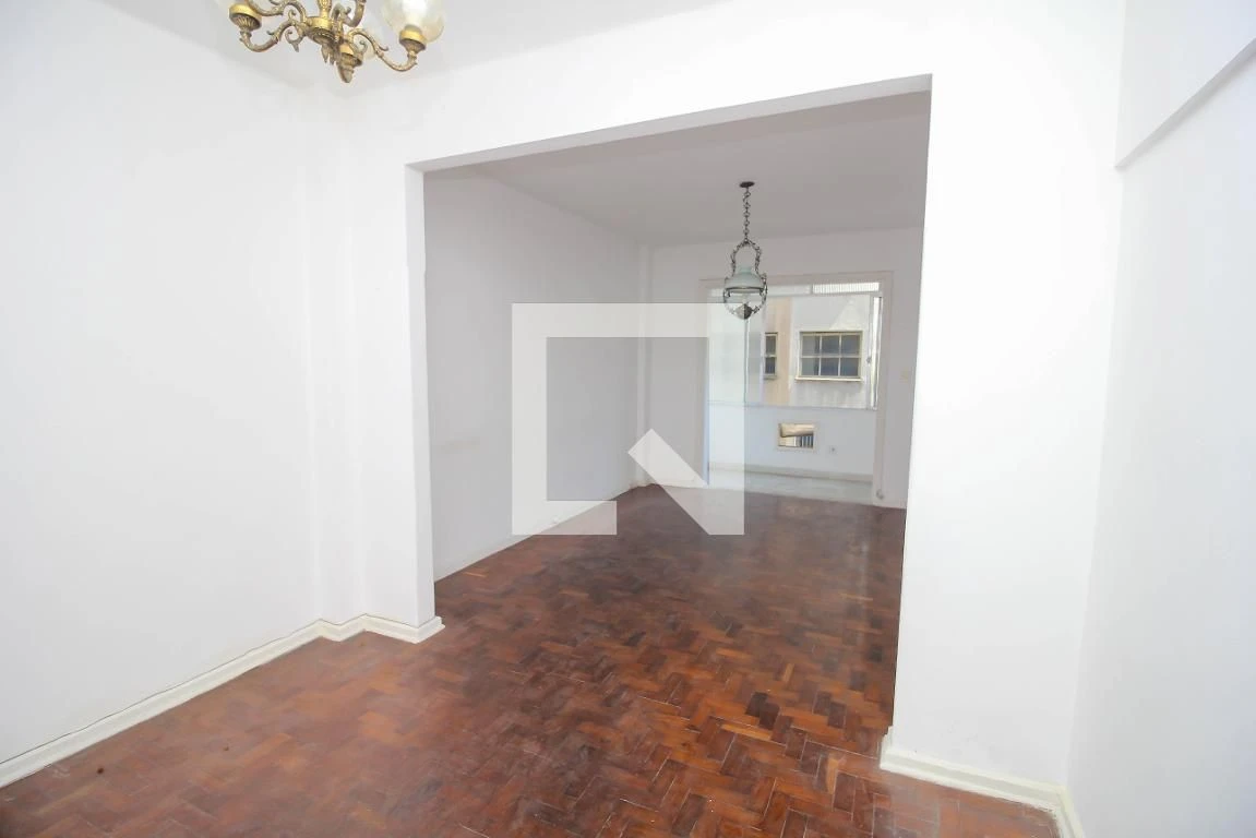 Studio, 40 m², with wood or laminate floors — photo 13