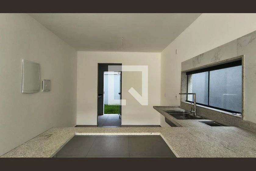 4-bedroom house with 210 m² and 4 parking spaces — photo 7