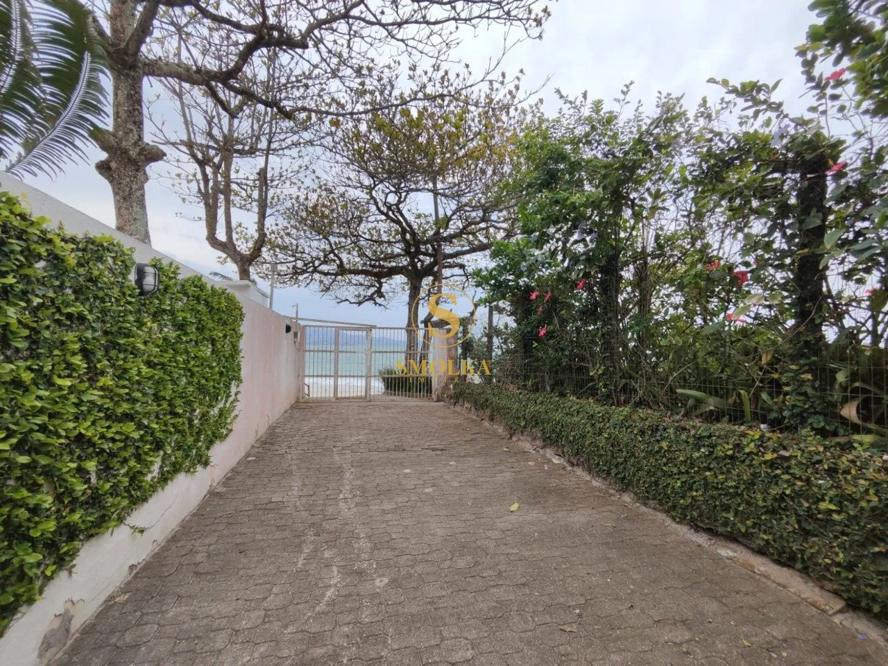 Мебльована квартира з 3 спальнями та закритою кухнею — photo 31