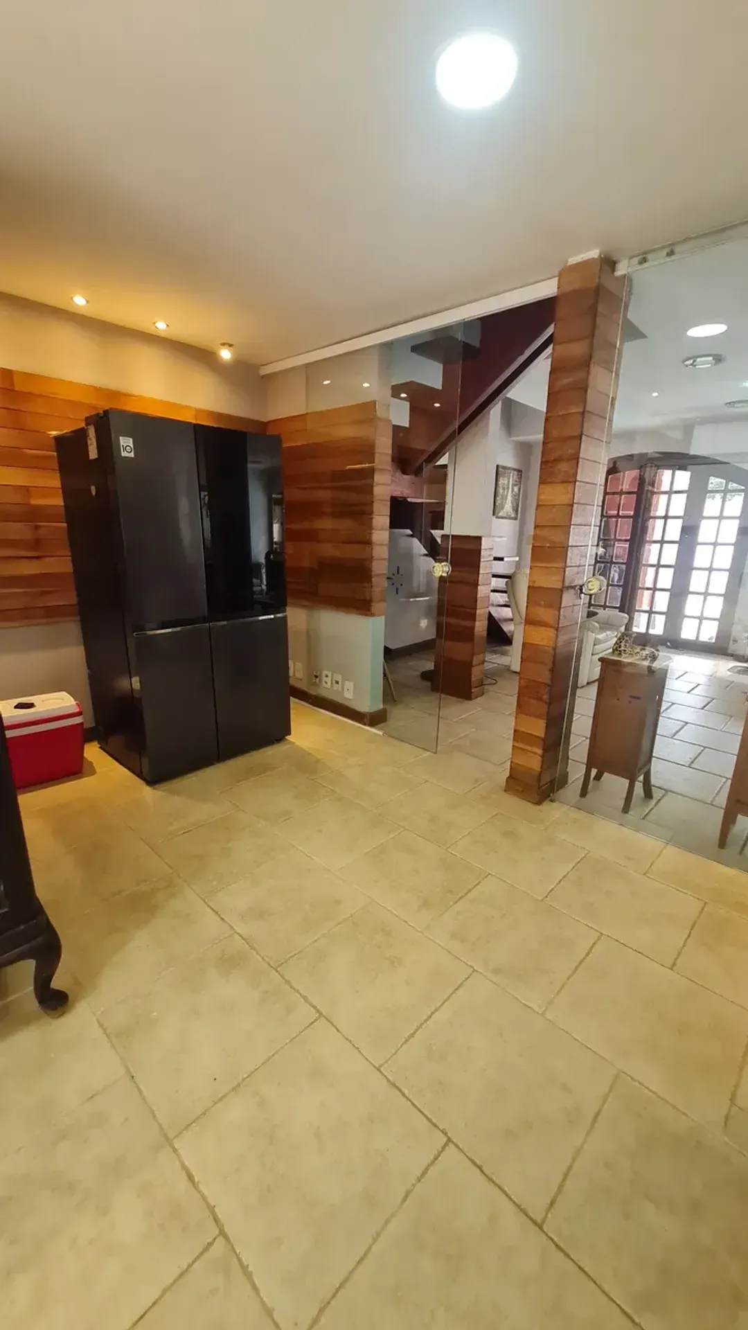 Furnished house 450 m² with 4 bedrooms and 4 bathrooms — photo 2