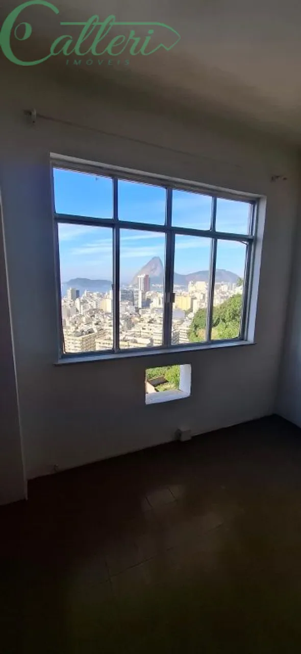 Unfurnished 3-bedroom apartment with separate kitchen — photo 11