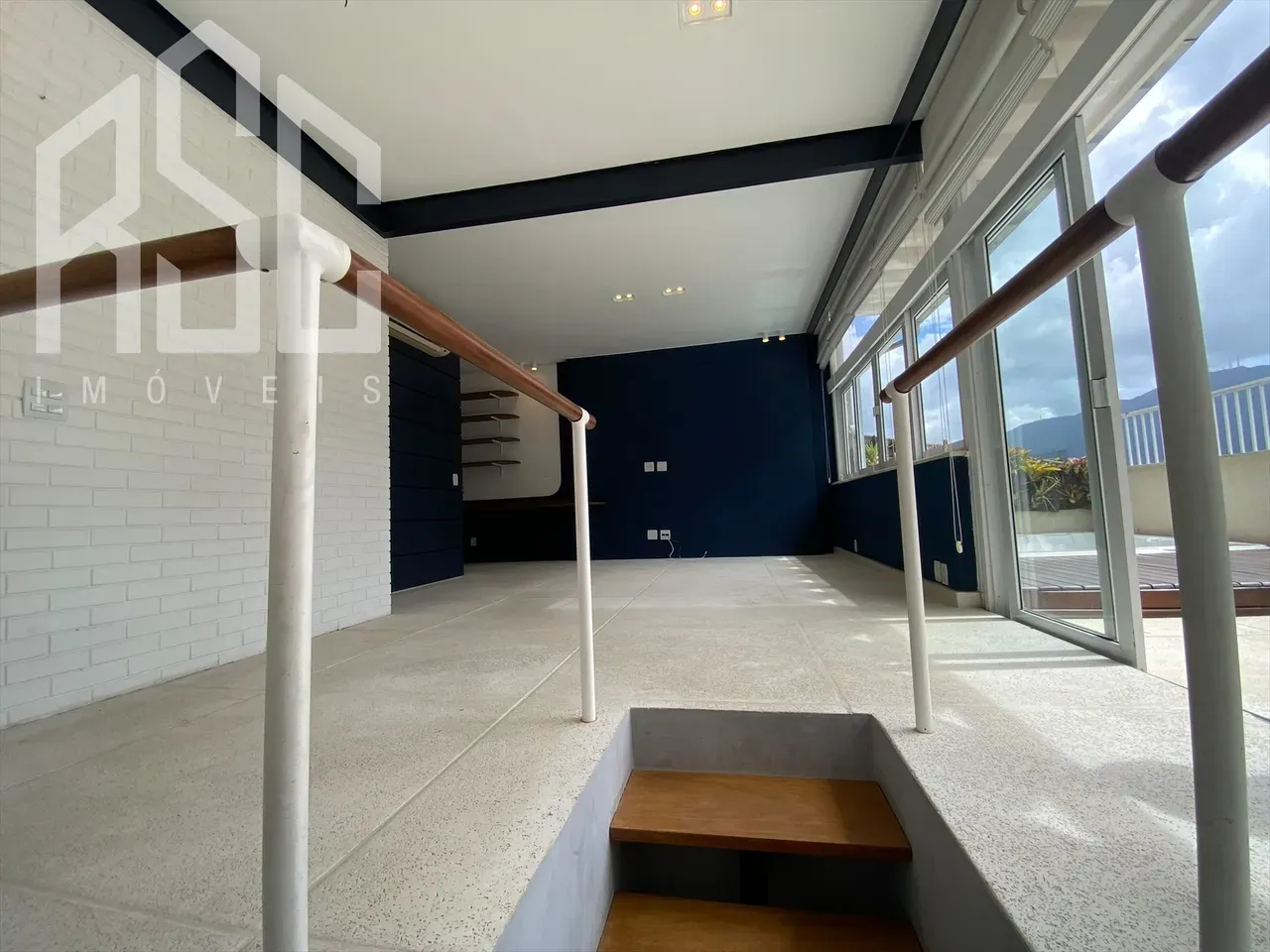145 m² duplex penthouse with 2 bedrooms and 3 baths — photo 39