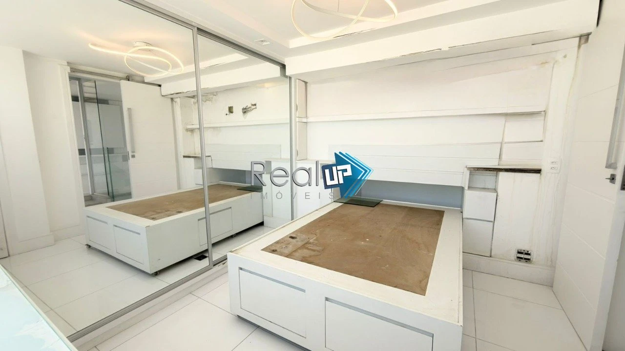 Rooftop apartment with balcony and 4 bedrooms, 5 baths — photo 20