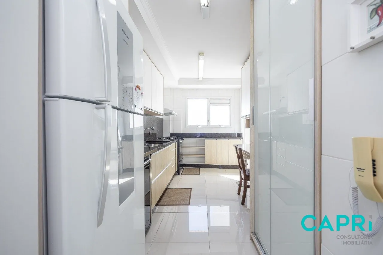 Furnished 318 m² apartment with 4 bedrooms and 3 parking — photo 59