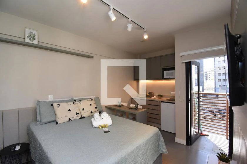 Furnished 1-bedroom apartment with enclosed balcony — photo 7
