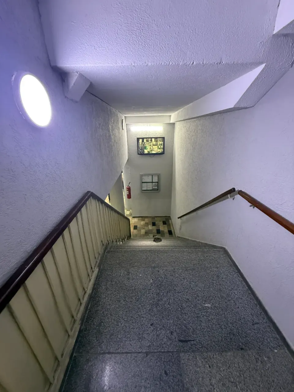 Apartamento com 2 quartos e piso de cerâmica — photo 18
