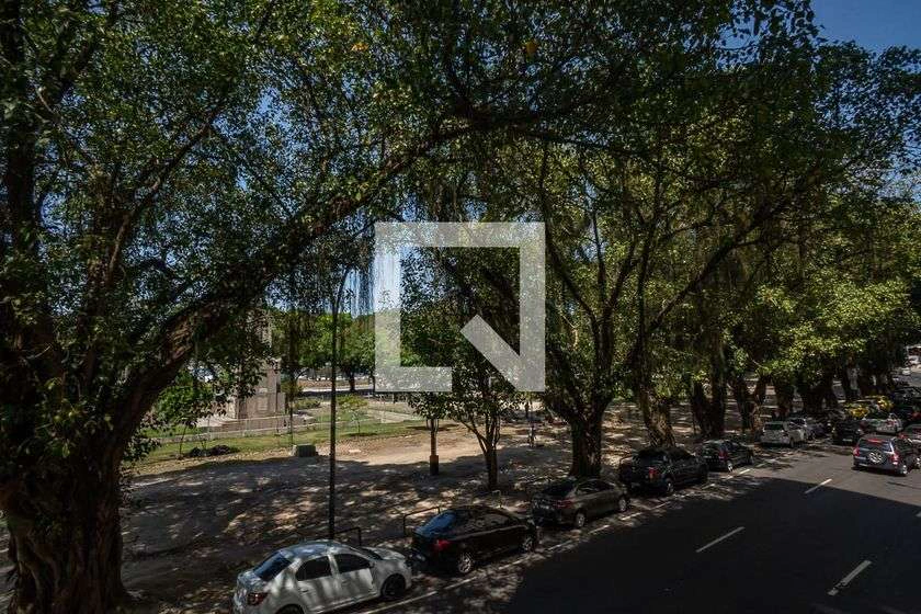 3-bedroom rental apartment with 120 m² and balcony — photo 15