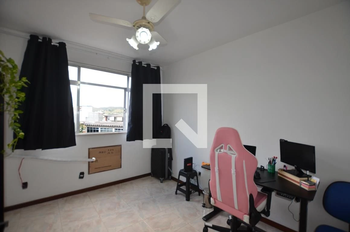 80 m² apartment with a walk-in closet and a home office — photo 13